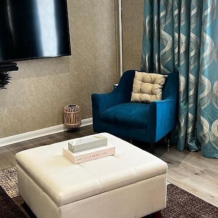 Cheerful 3 Bedroom Townhouse With Free Parking. Billericay Eksteriør billede