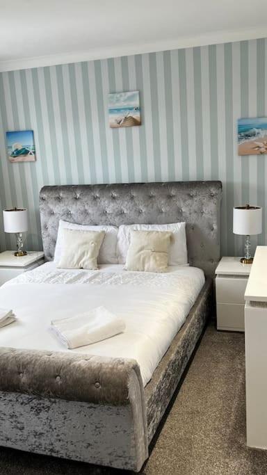 Cheerful 3 Bedroom Townhouse With Free Parking. Billericay Eksteriør billede